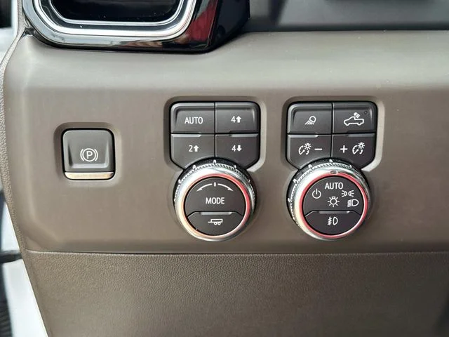 Used 2024 White GMC Denali image 42