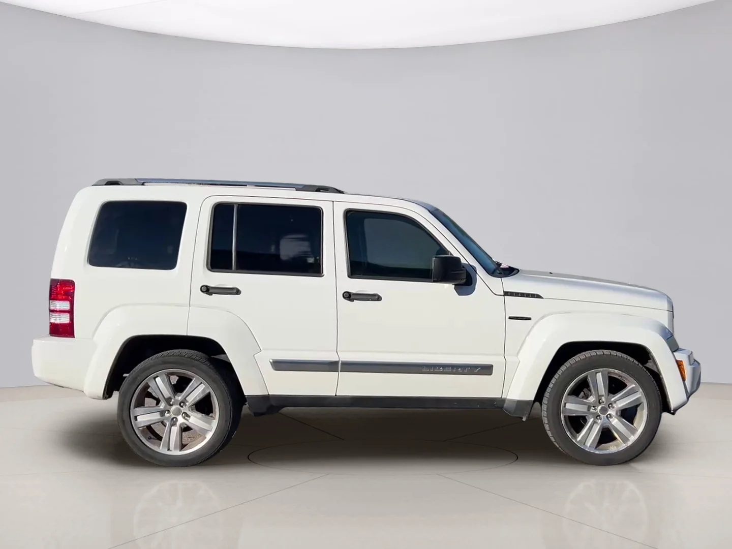 Used 2012 White Jeep LIMITED image 4