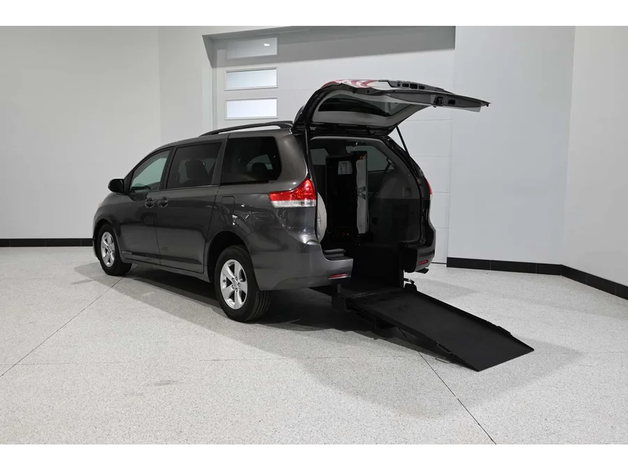 Used 2013 GRAY Toyota LE Mobility Handicap Van image 2