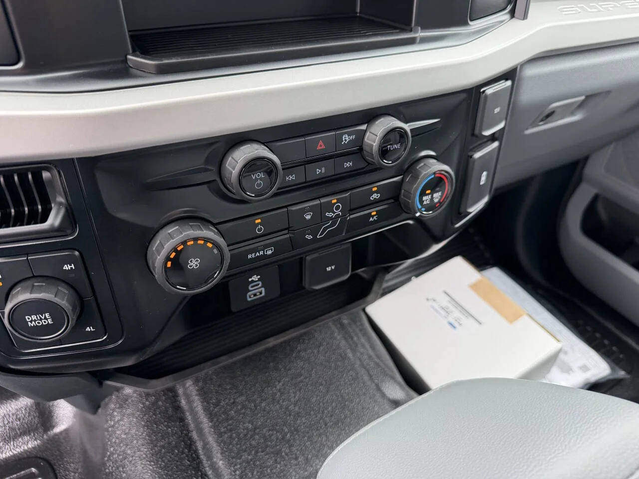 New 2026 Oxford White Ford F-350® XL image 6