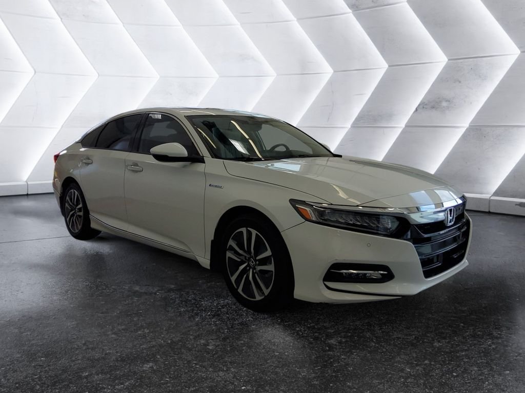 Used 2018  Honda Touring image 1