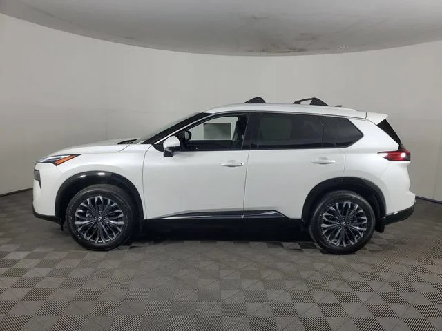 New 2026 Everest White Pearl TriCoat Nissan Platinum image 4