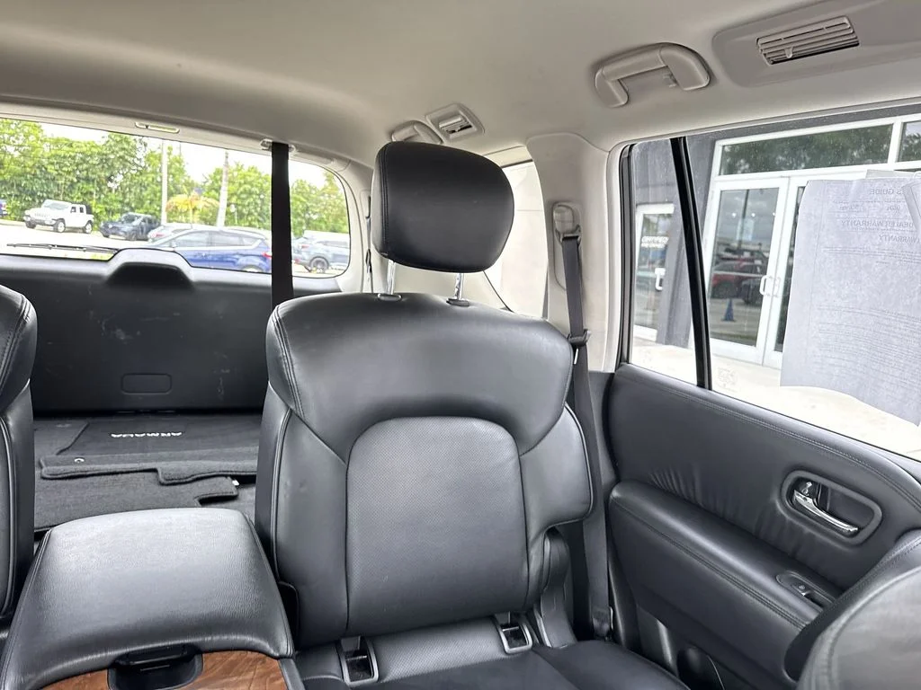 Used 2024 Aspen White Nissan SL image 19