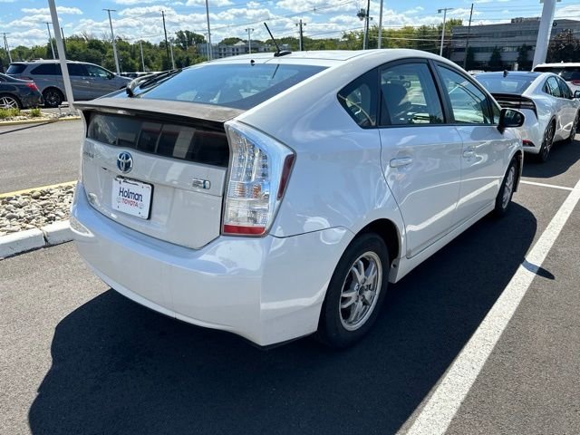 Used 2010  Toyota I image 5