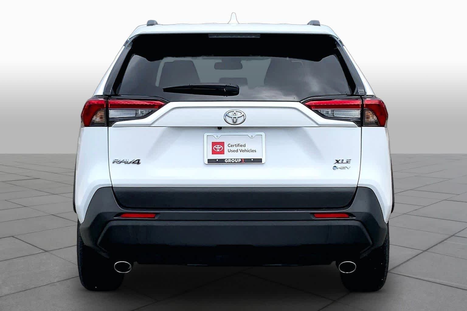 Used 2025 Ice Cap Toyota Hybrid XLE image 5