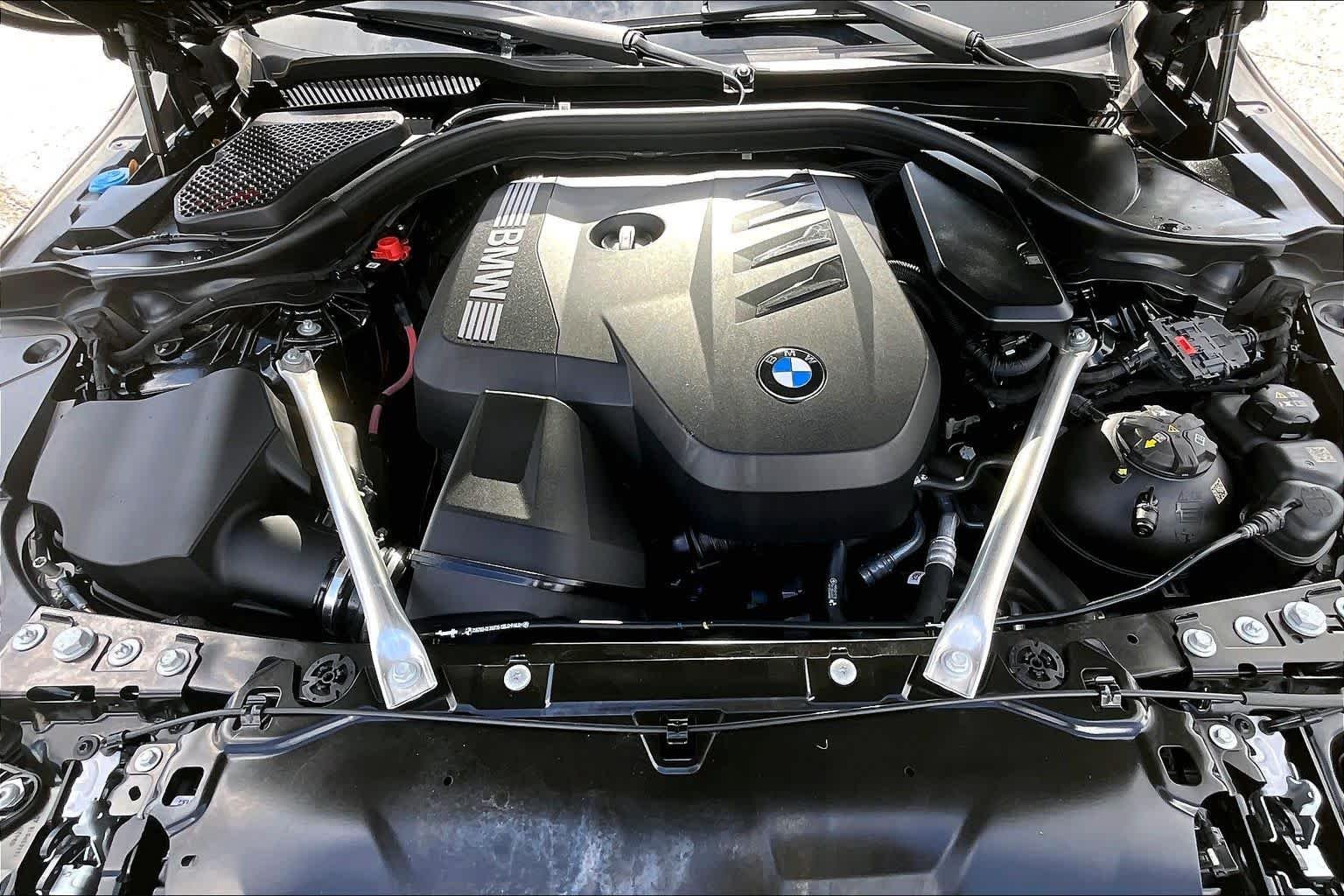 Used 2026 Black Sapphire Metallic BMW 530i image 30
