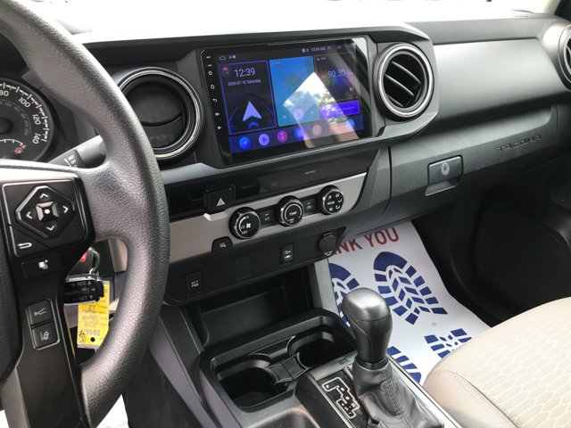 Used 2018 Super White Toyota SR image 15