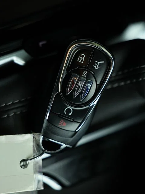 Used 2025 Ebony Twilight Metallic Buick Avenir image 15