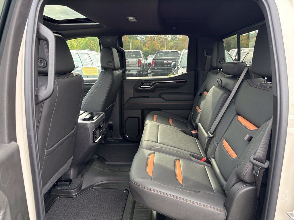 2026 GMC Sierra 1500 AT4 - Photo 6