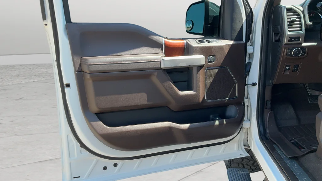 Used 2020 White Ford King Ranch image 18