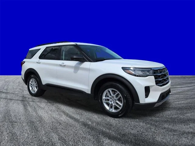 New 2026 Star White Metallic Tri-Coat Ford Active image 2