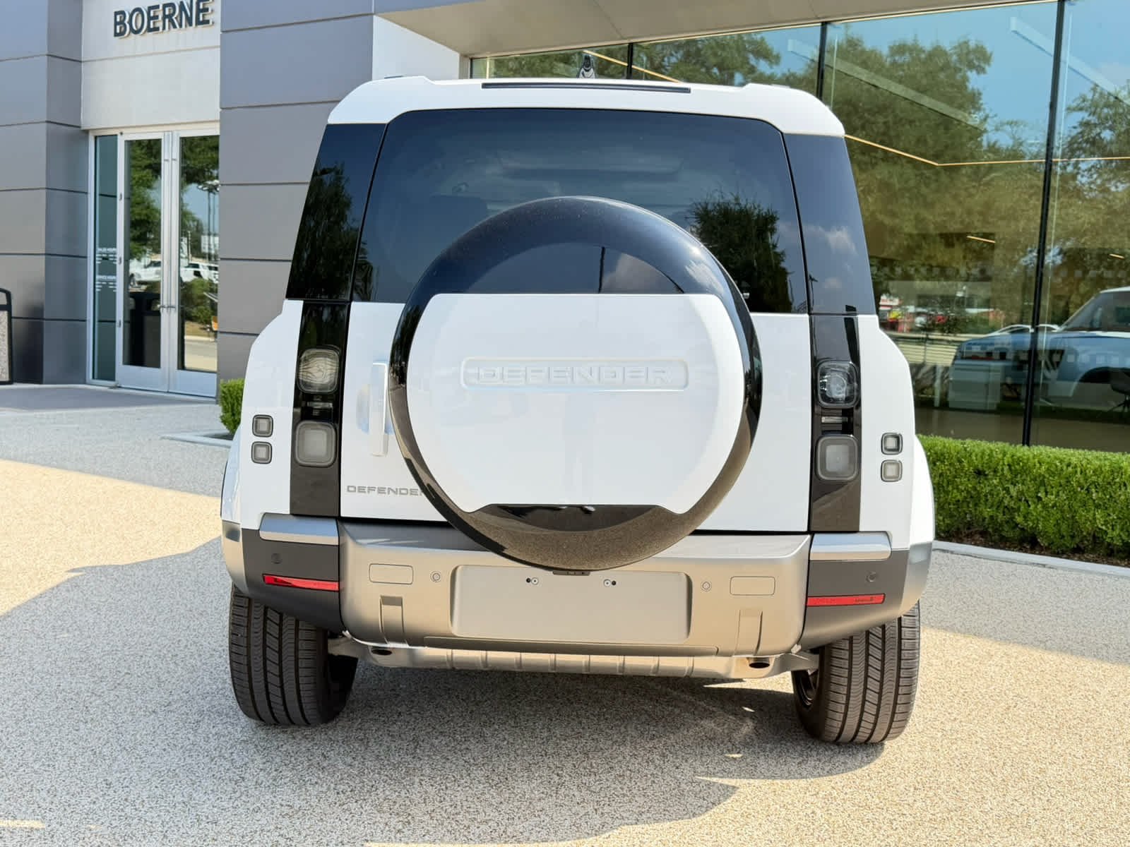 New 2026 Fuji White Land Rover S image 5