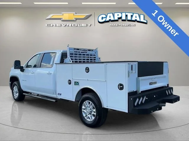 Used 2025 Summit White Chevrolet LT image 3