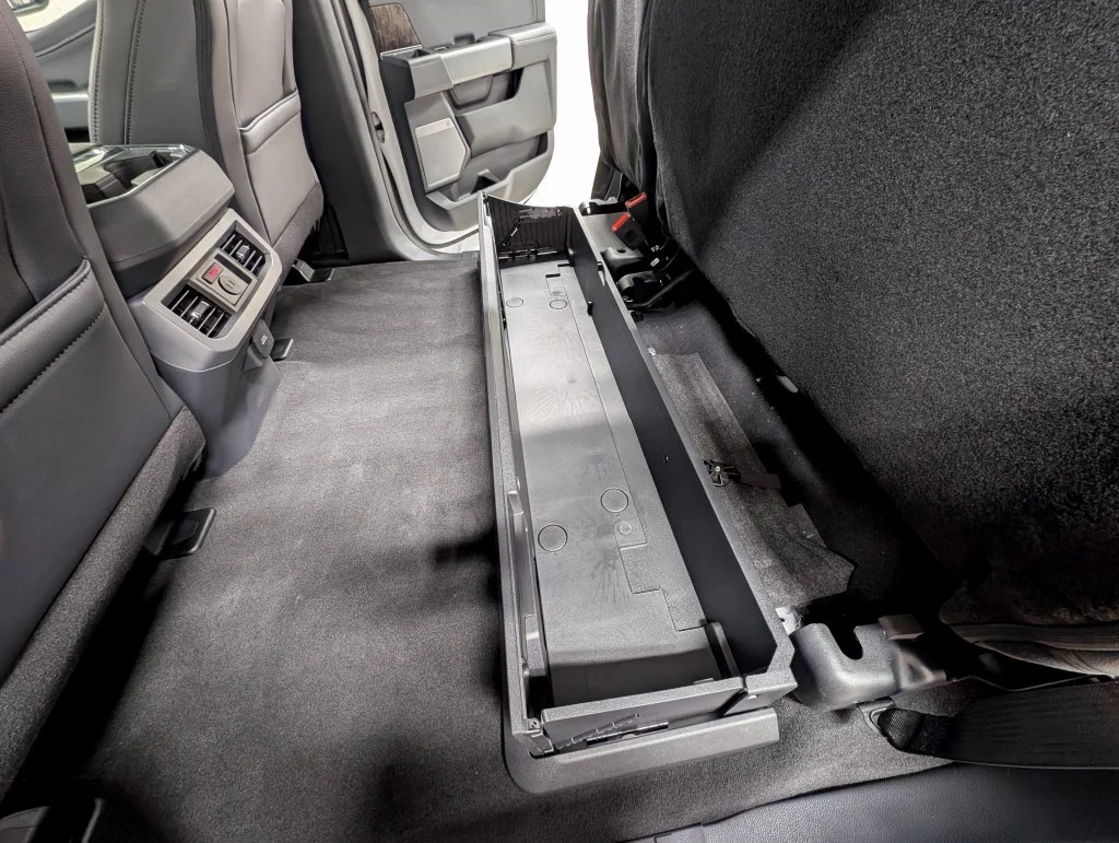 New 2027 Oxford White Ford F-350® Lariat® image 23