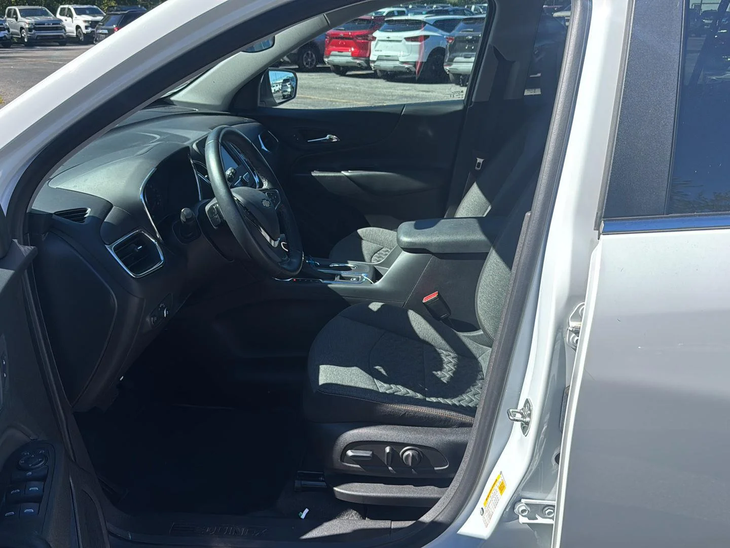 Used 2024 Summit White Chevrolet LT image 11
