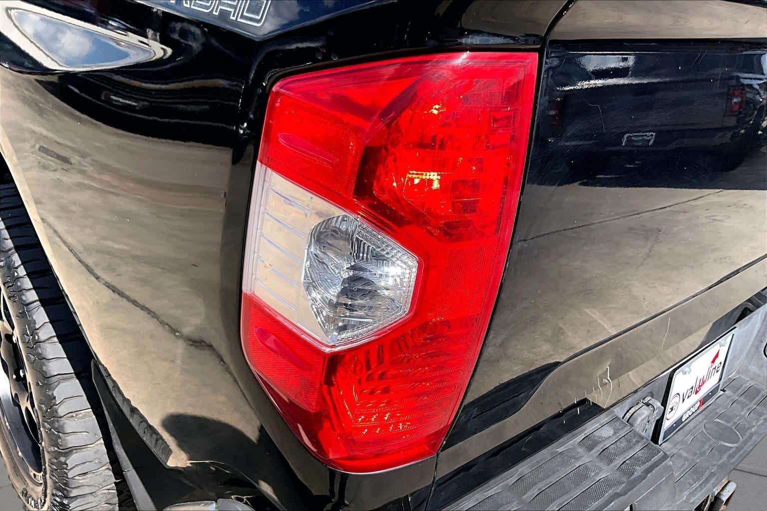 Used 2014 Black Toyota SR5 image 29