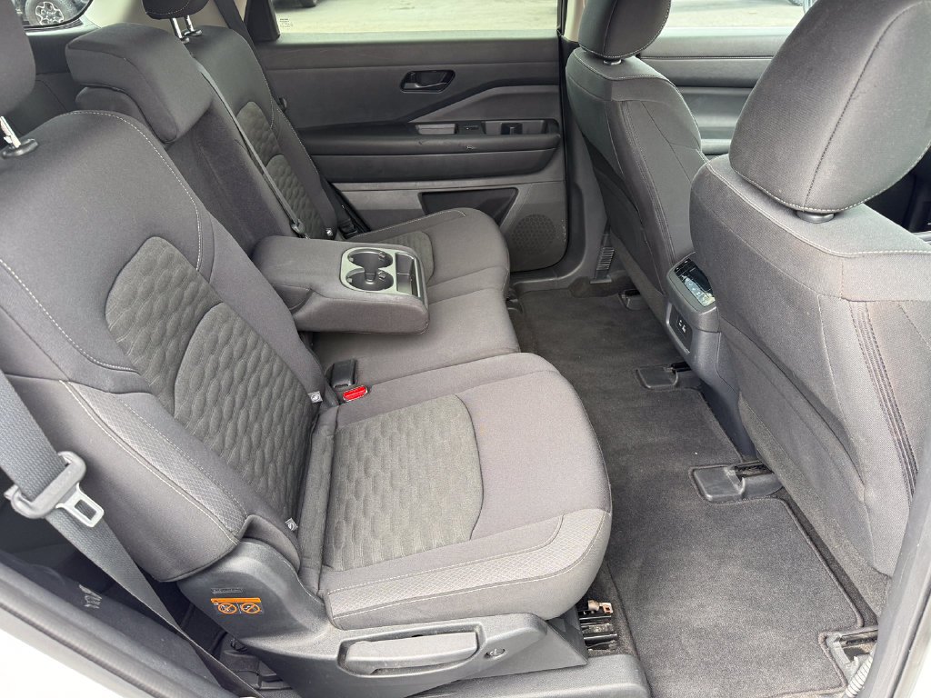 Used 2025 White Nissan SV image 17