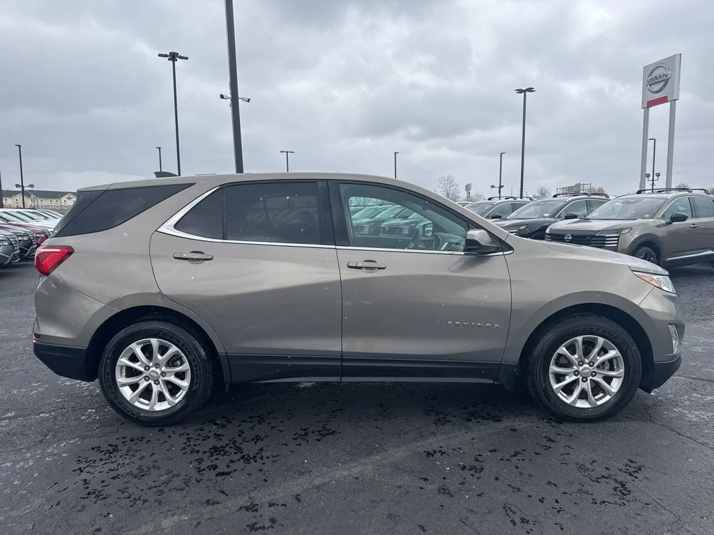 Used 2018 Chevrolet Equinox LT with VIN 3GNAXJEV7JL117970 for sale in Clarksville, IN
