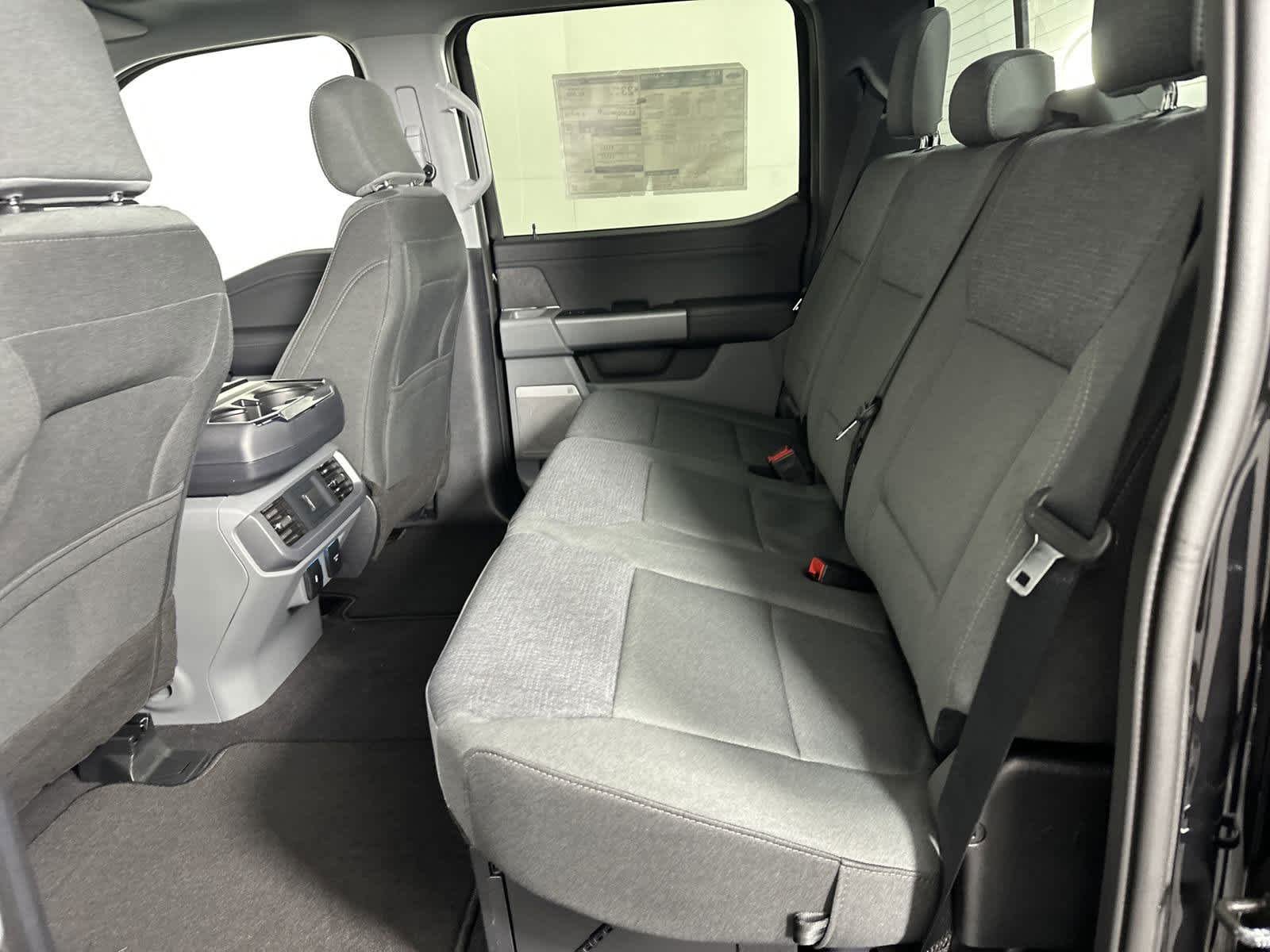 2025 Ford F-150 XLT - Photo 18