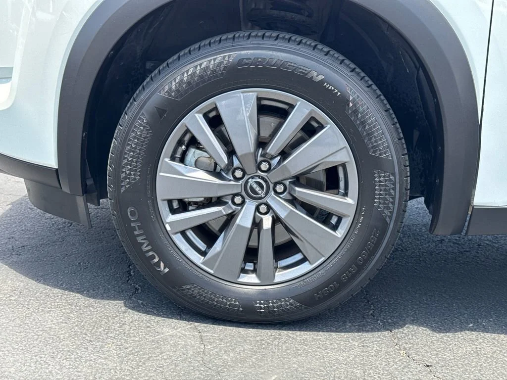 Used 2024 White Nissan SV image 6