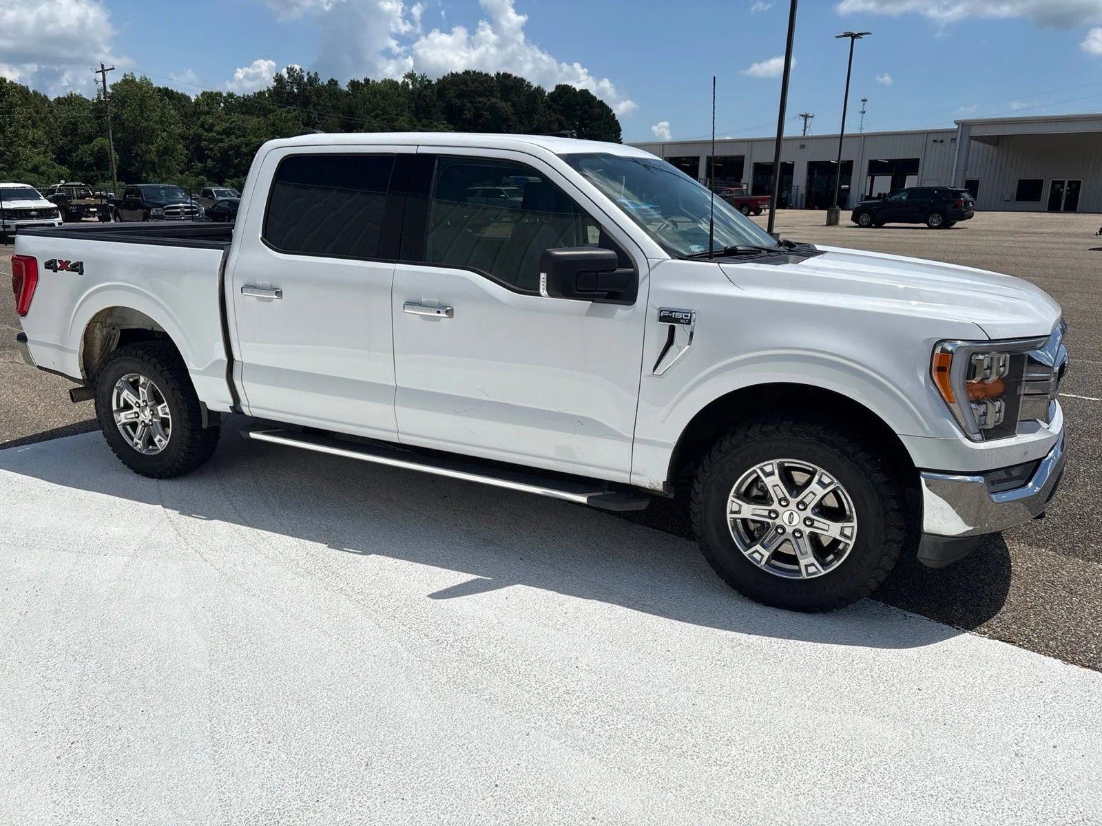 Used 2022 White Ford XLT image 3