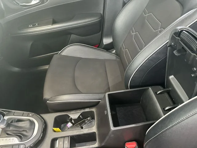 Used 2023 White Kia GT-Line image 25