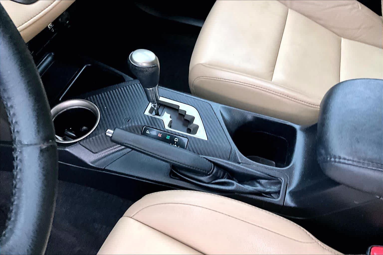 Used 2015 Black Toyota Limited image 16