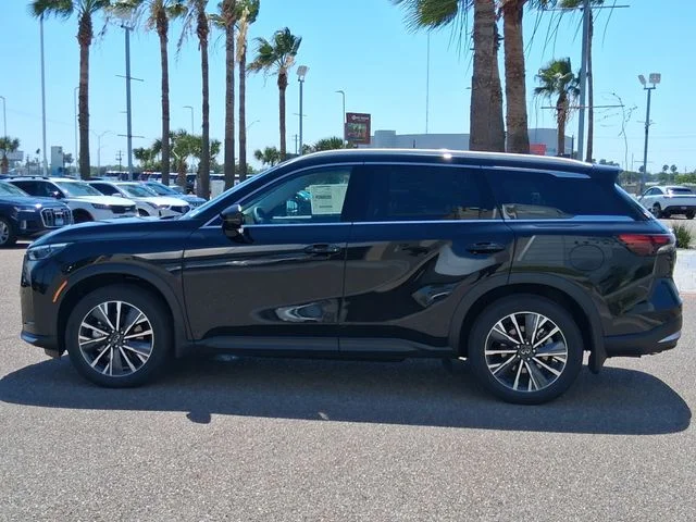 New 2027 MINERAL BLACK INFINITI Luxe FWD image 3