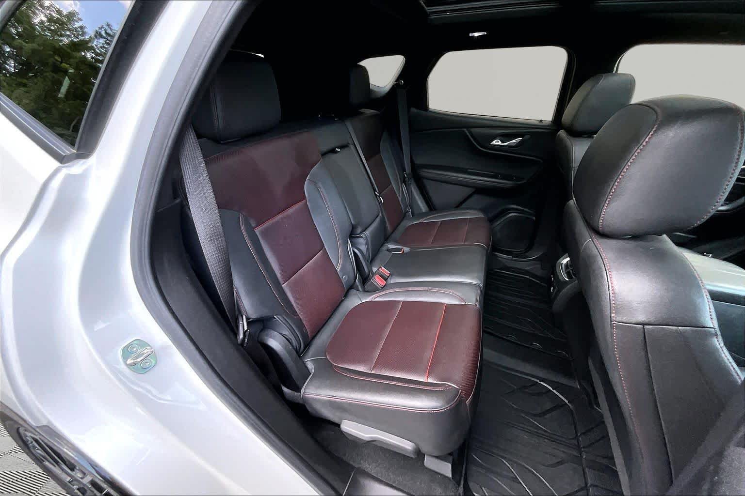 Used 2023 Iridescent Pearl Tricoat Chevrolet RS image 20