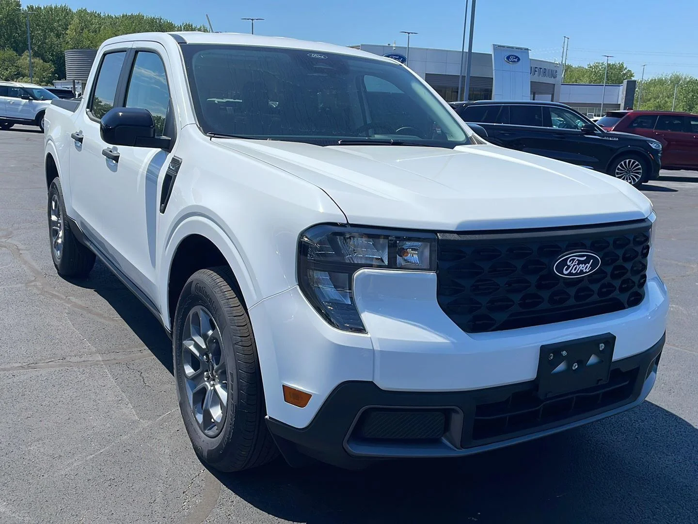 New 2026 Oxford White Ford XLT image 9