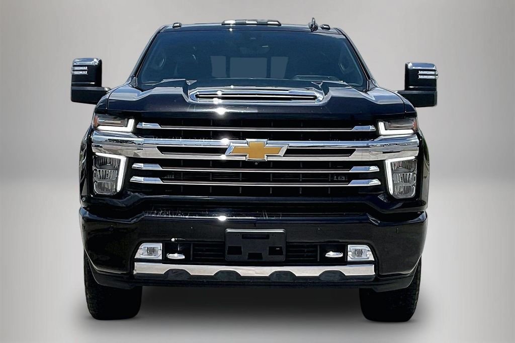 Used 2023 Black Chevrolet High Country image 3