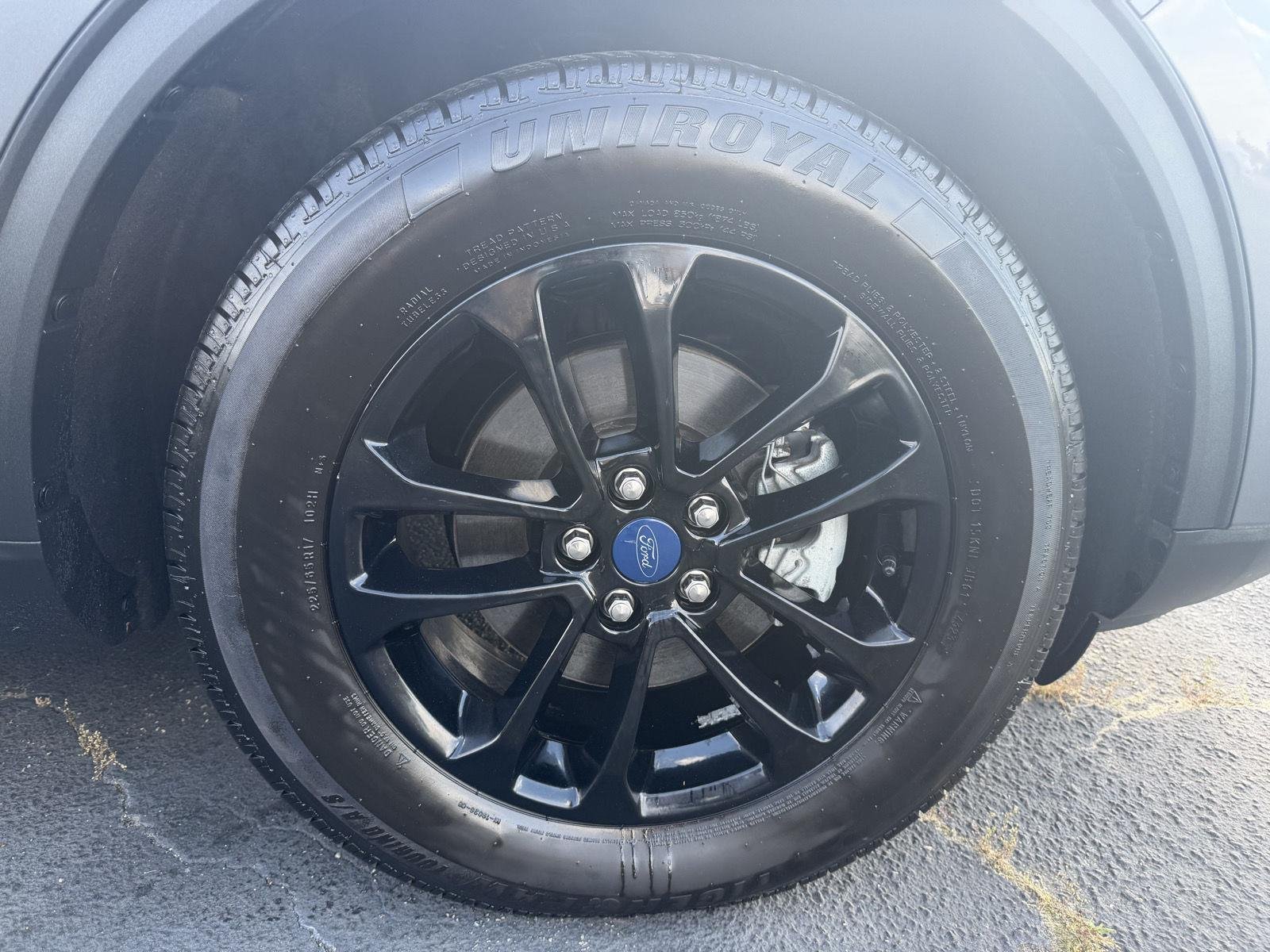 Used 2022 Oxford White Ford SE Hybrid image 9