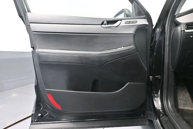 Used 2021 Black Hyundai SEL image 22