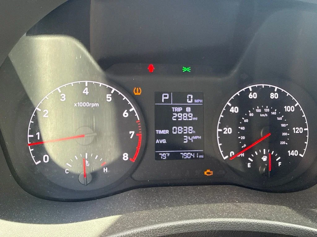 Used 2019 White Hyundai SE image 8