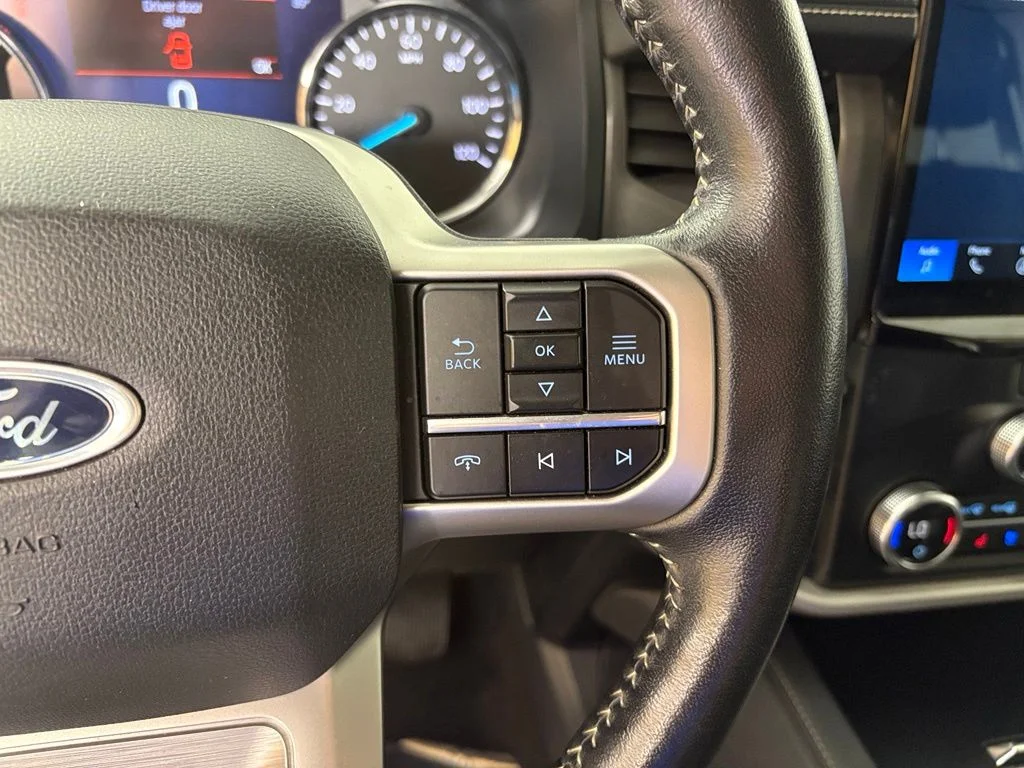 Used 2024 Silver Ford XLT image 23