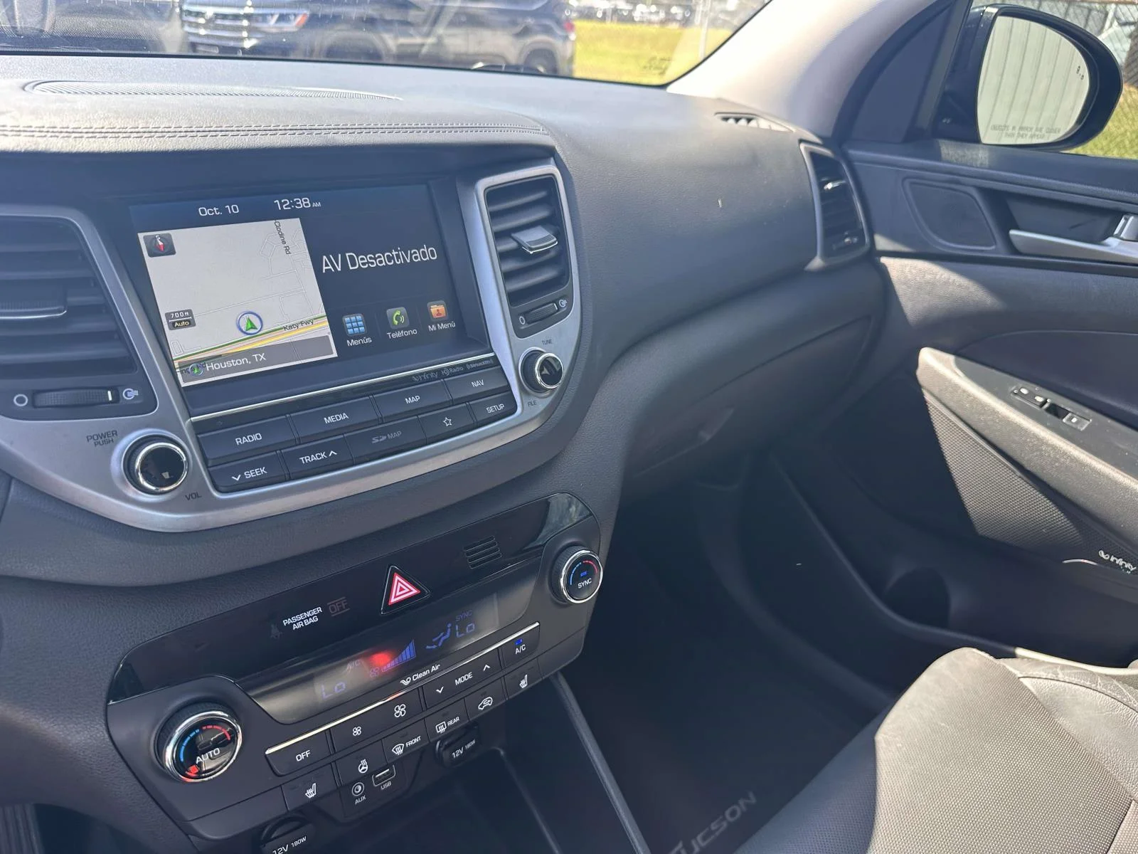 Used 2018 Black Noir Pearl Hyundai Limited image 15