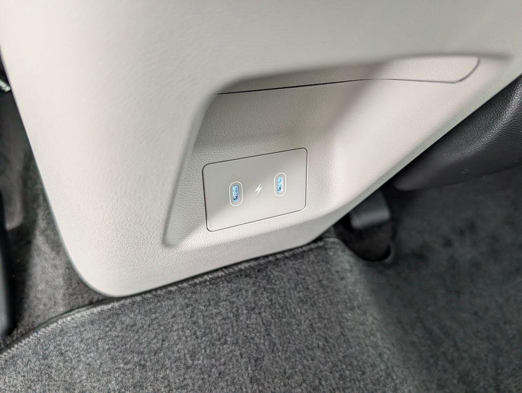 New 2026 White Hyundai SEL FWD image 15