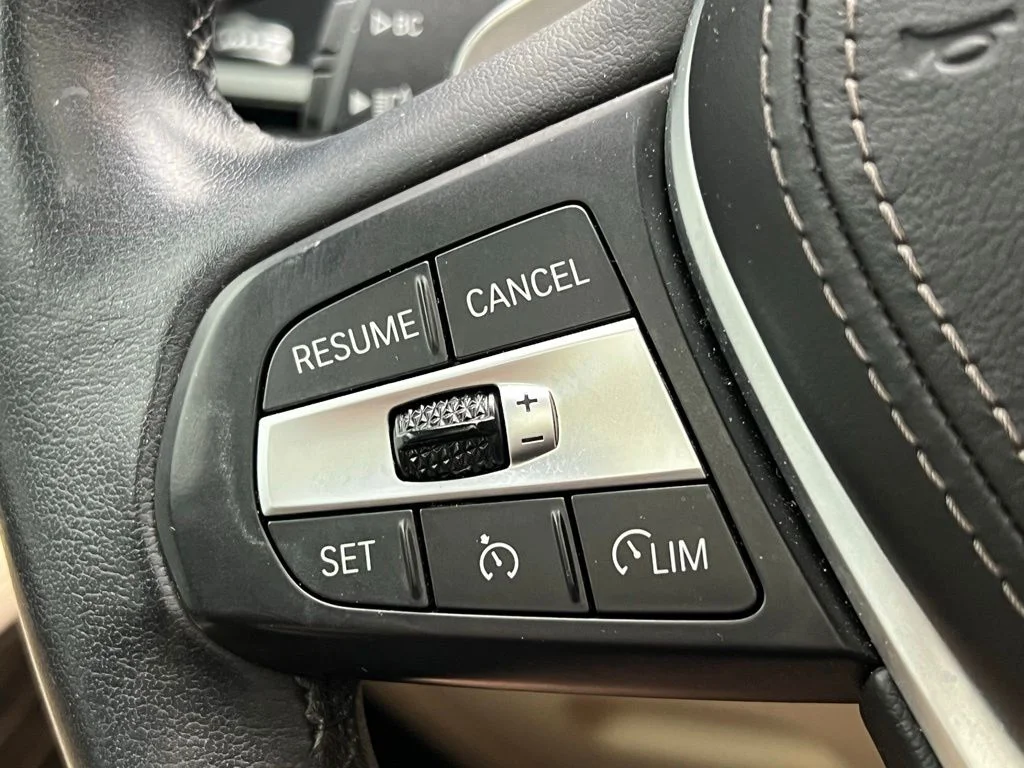 Used 2021 Black BMW sDrive40i image 19
