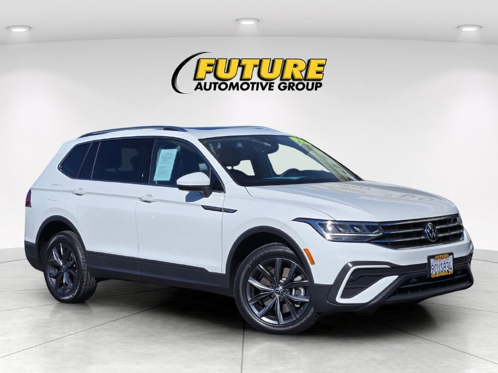 Used 2022 White Volkswagen 2.0T SE image 1