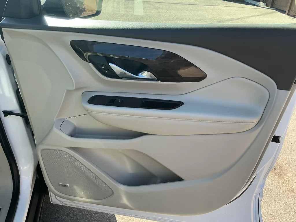 Used 2020 Summit White GMC Denali image 12