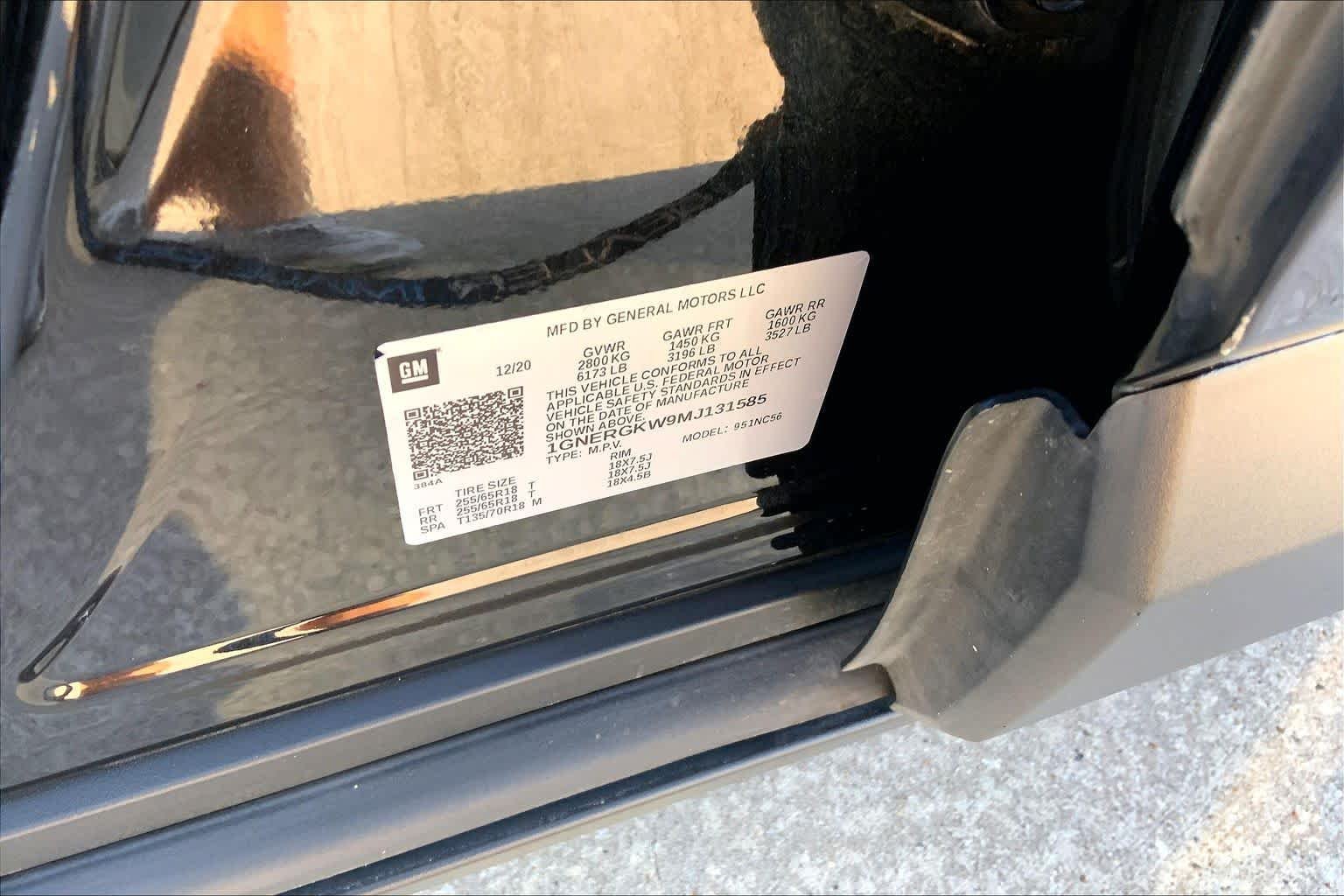 Used 2021 Mosaic Black Metallic Chevrolet LT Cloth image 36