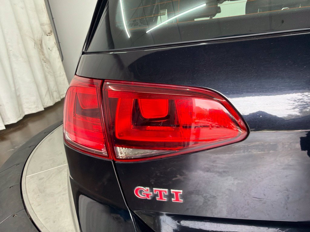 Used 2017 Black Volkswagen Sport image 8