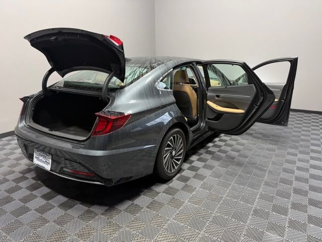 Used 2023 Gray Hyundai Limited image 28