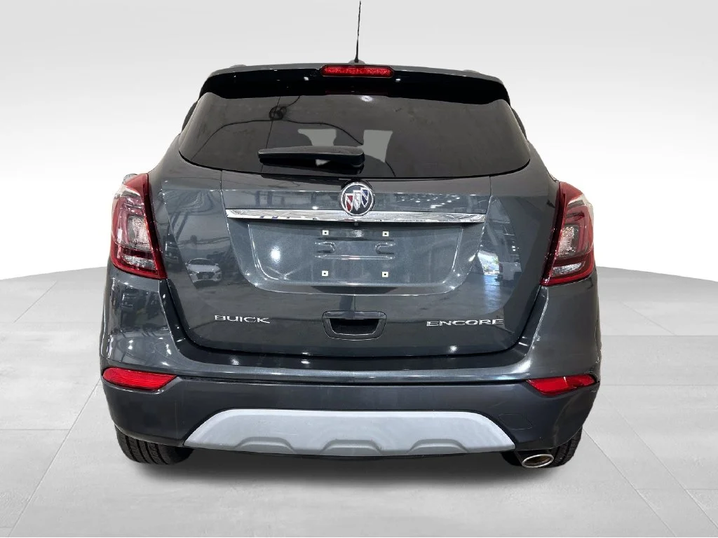 Used 2018 Gray Buick Preferred image 4