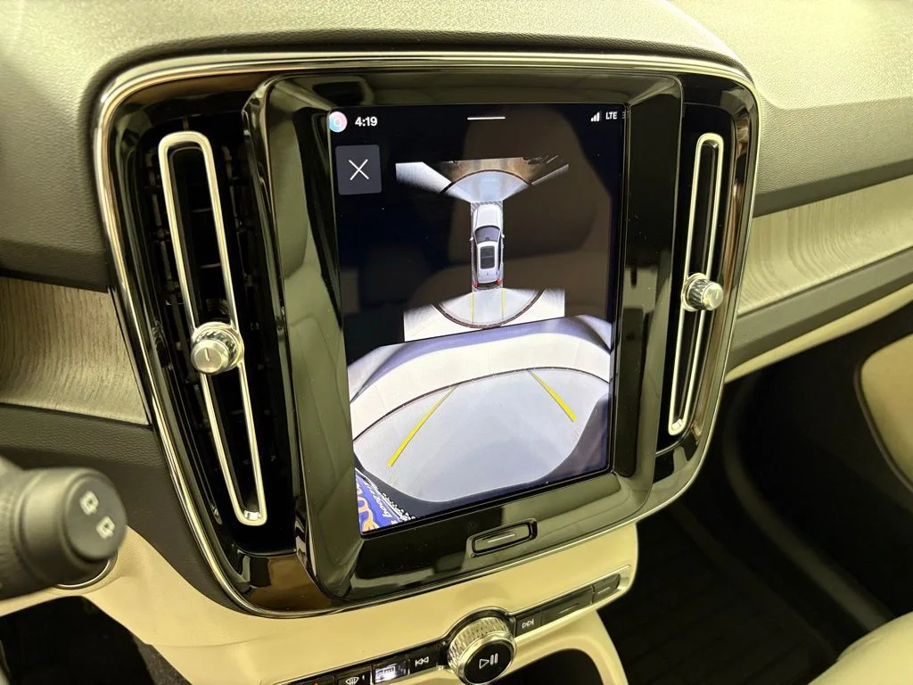 2026 Volvo XC40 Ultra - Photo 26