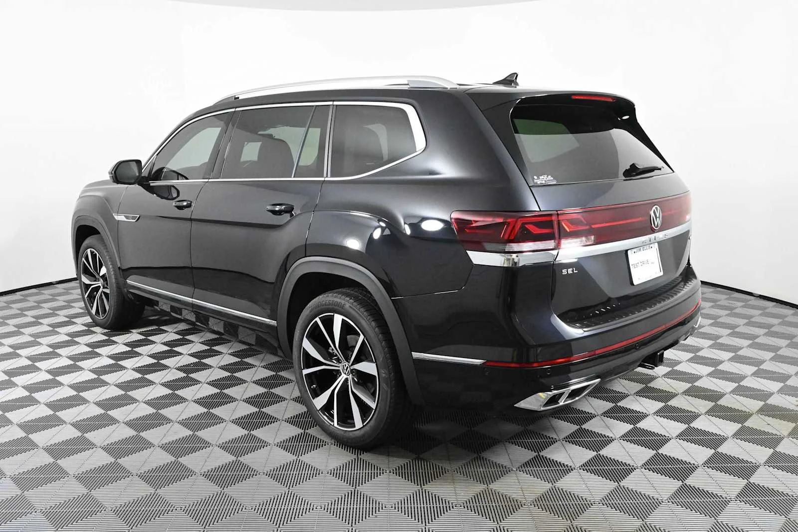 New 2026 Deep Black Pearl Volkswagen 2.0T SEL Premium R-Line image 8