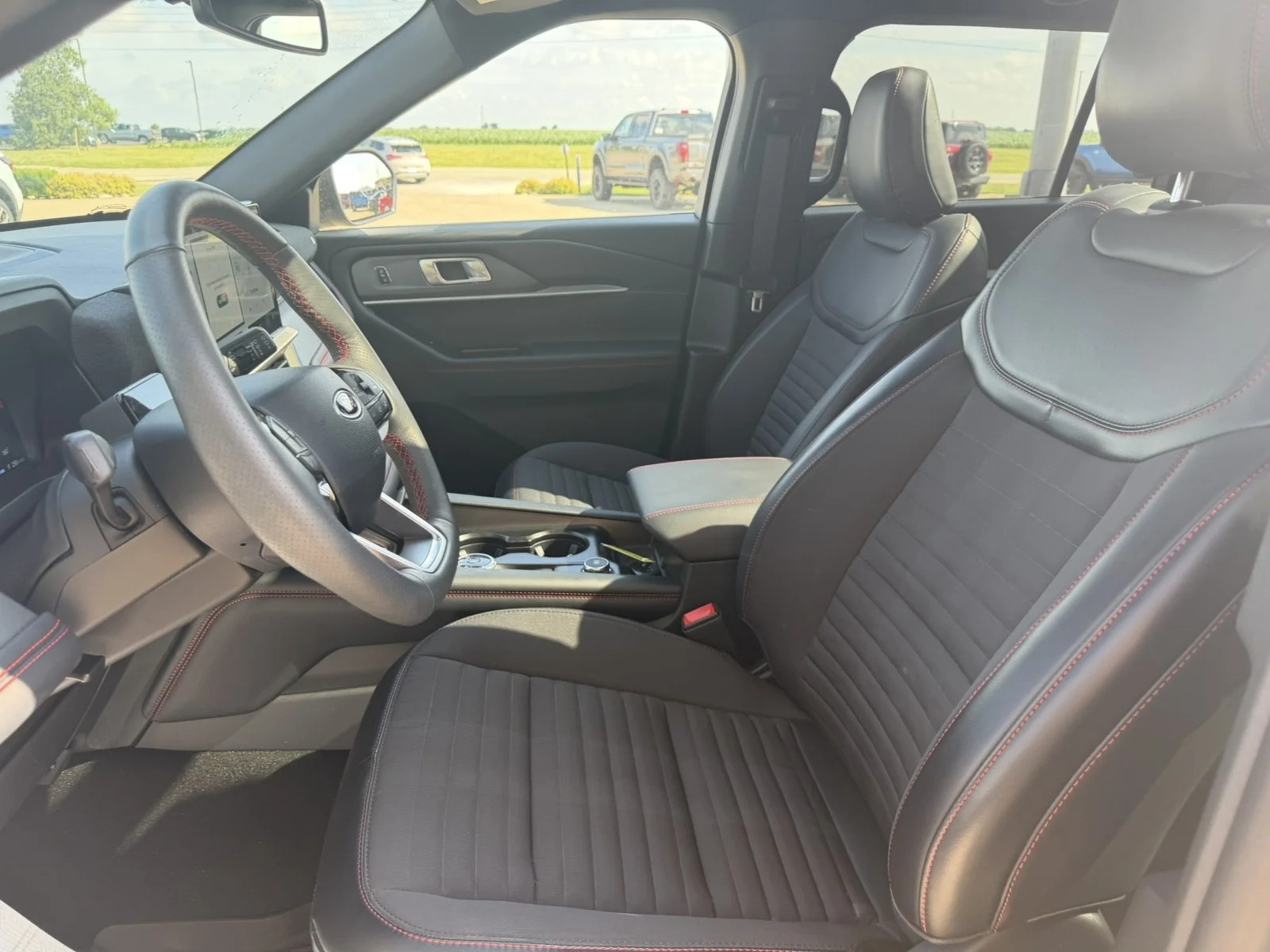 Used 2025 Vapor Blue Metallic Ford ST-Line image 15