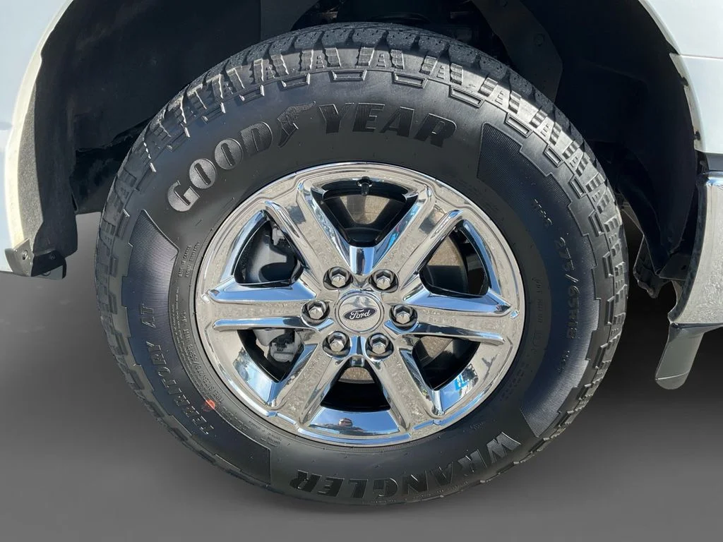 Used 2025 White Ford XLT image 15