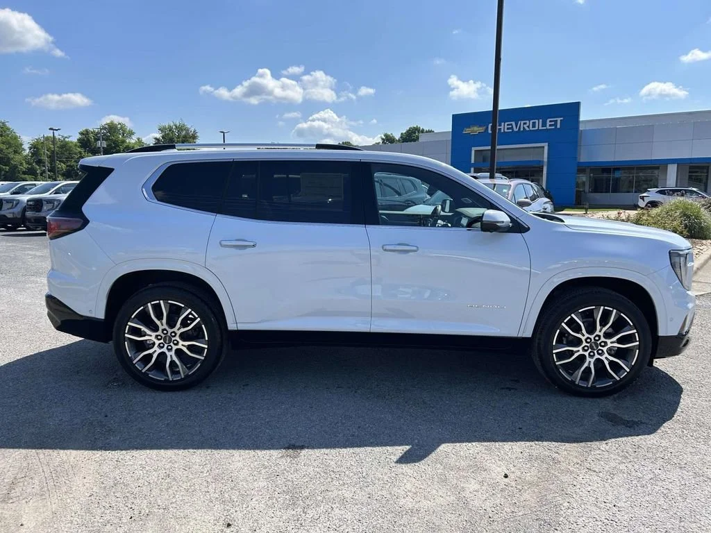 New 2026 Glacier White Tricoat GMC Denali Ultimate image 2
