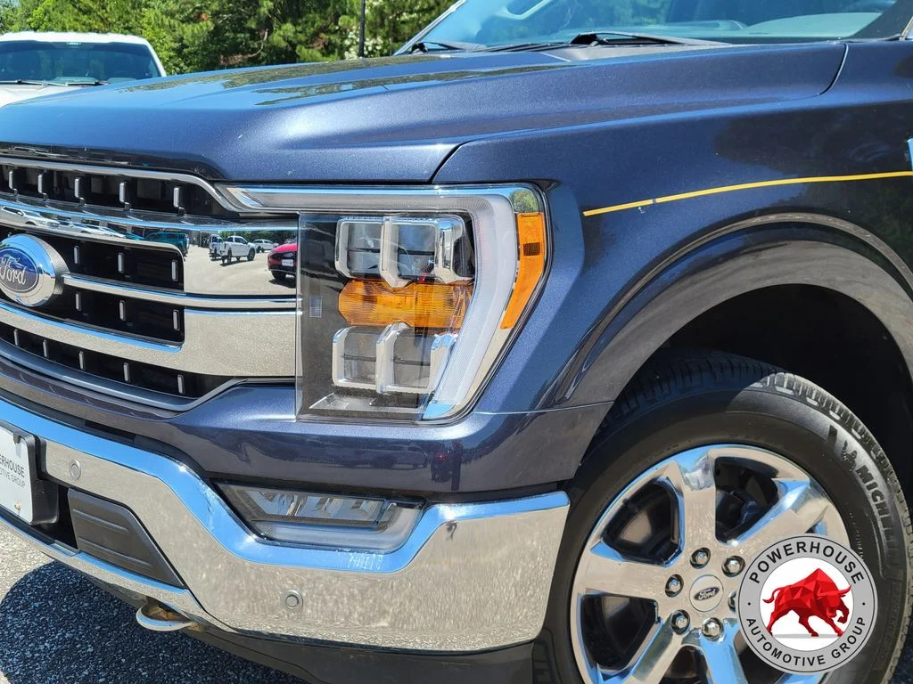 Used 2022  Ford Lariat image 10